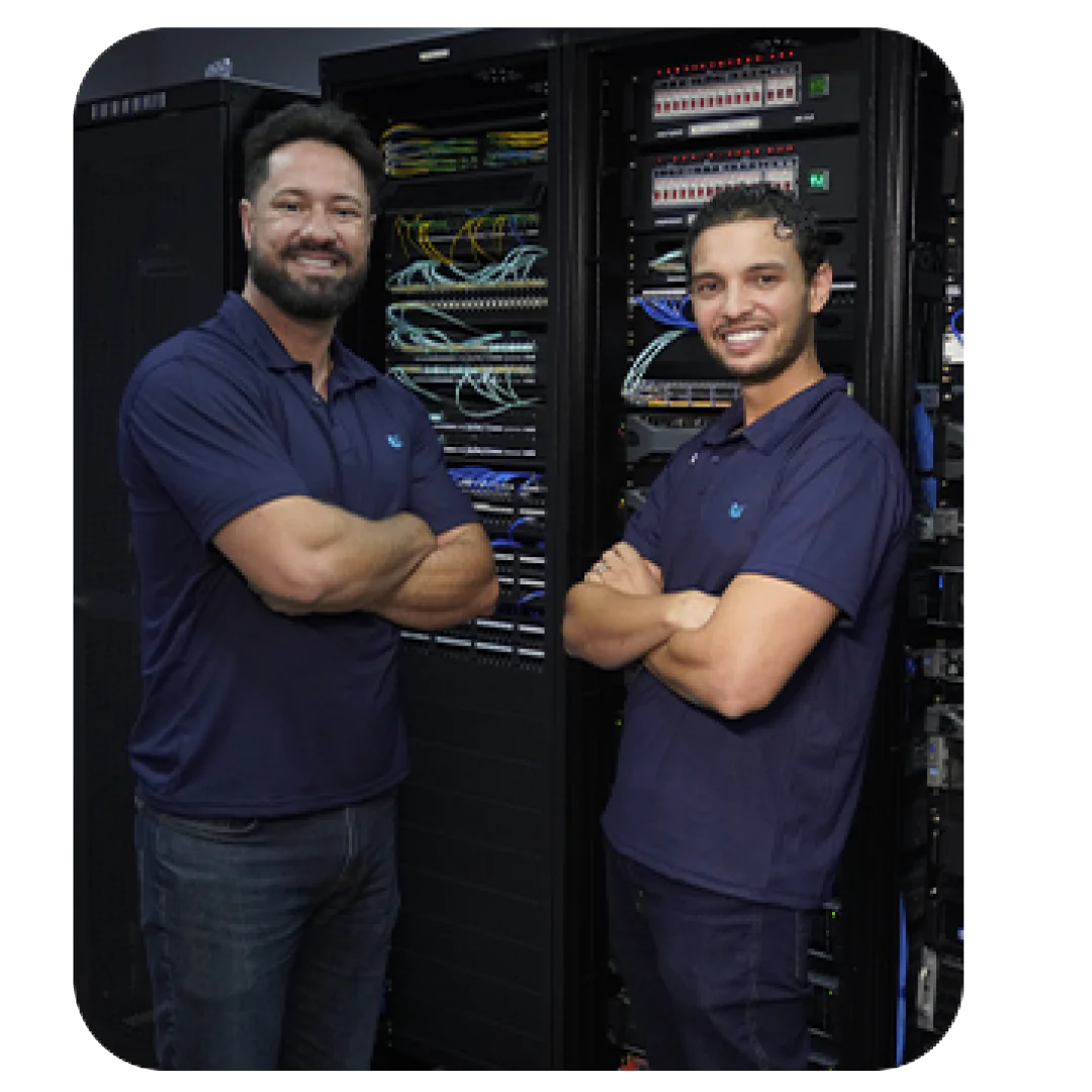 Alan e Felipe, fundadores da PomboNet